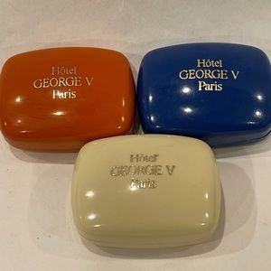 VNTG  MADAME ROCHAS By Rochas Mini Soaps For Hotel George V Paris France Set 3